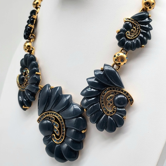 Oscar de la Renta Swarovski Crystal and Teal Resin Paisley Statement Necklace - Picture 4 of 11